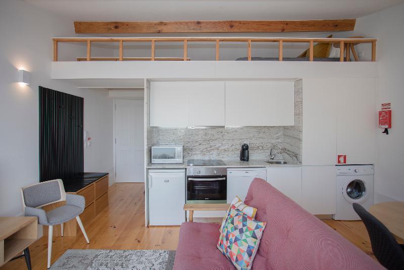 Apartment Mezzanine Downtown Balcony